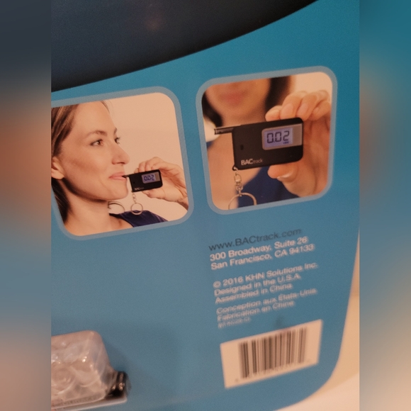 BACtrack Keychain Alcohol Detector LED Display Fold Out Mouthpiece New Sealed - Picture 3 of 6